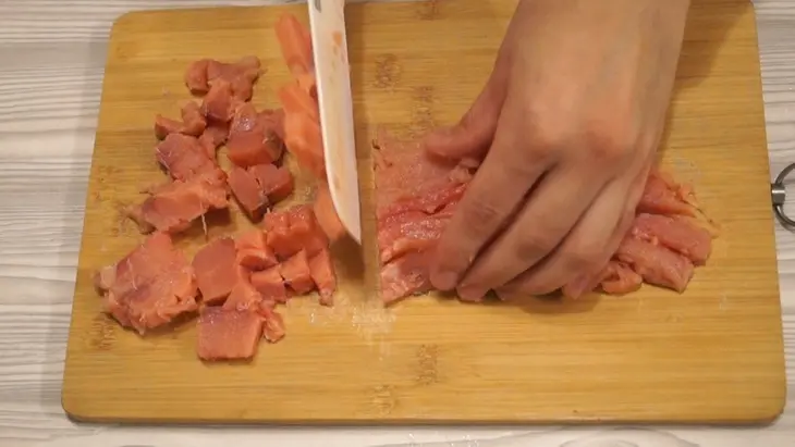 Невероятно вкусный и нежный салат. съедается быстрее, чем готовится!: шаг 2
