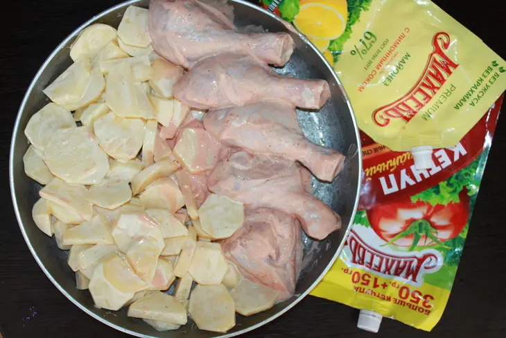 Курица в духовке с майонезом и кетчупом «махеевъ»: шаг 4