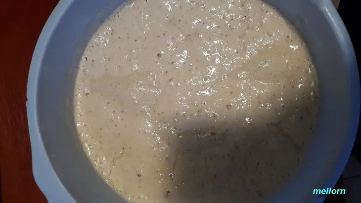 Блины на минеральной воде: шаг 1