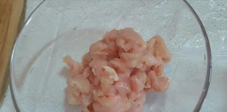 Куриные котлеты рубленые: шаг 1