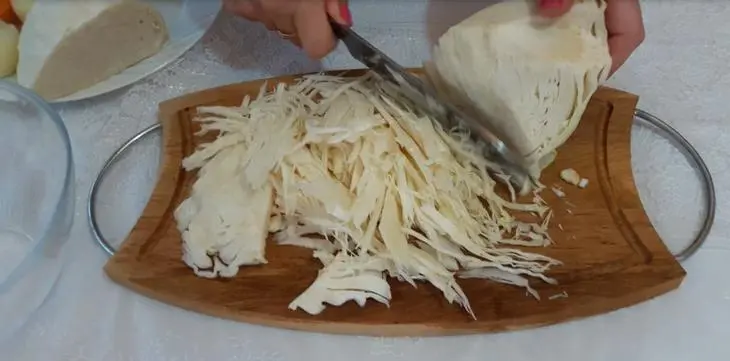 Капуста тушёная с мясом: шаг 2