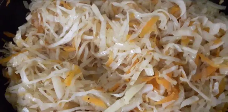 Капуста тушёная с мясом: шаг 3