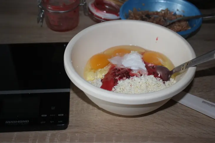 Творожные мини запеканки с овсяными хлопьями и клюквой: шаг 6