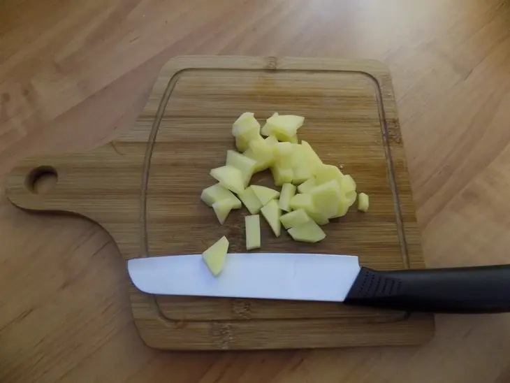Рыбный суп с кефалью на курином бульоне.: шаг 3