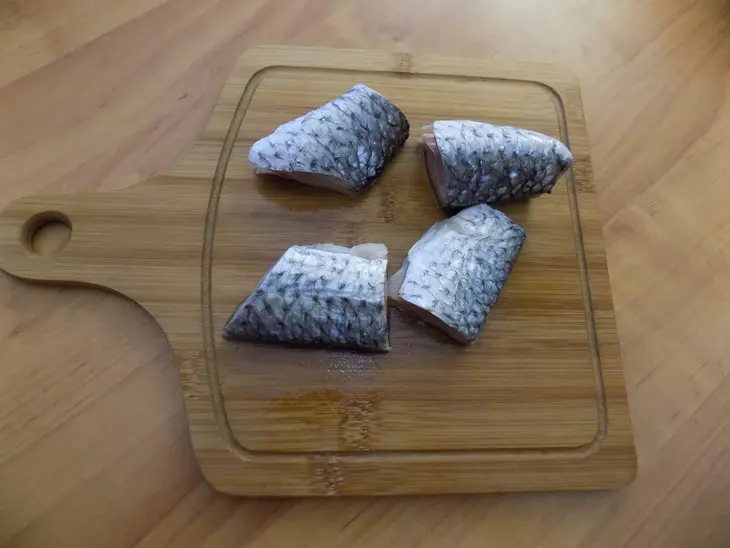 Рыбный суп с кефалью на курином бульоне.: шаг 4