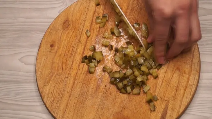 Потрясающе вкусный салат "палочка выручалочка". такой никогда не приедается!: шаг 2