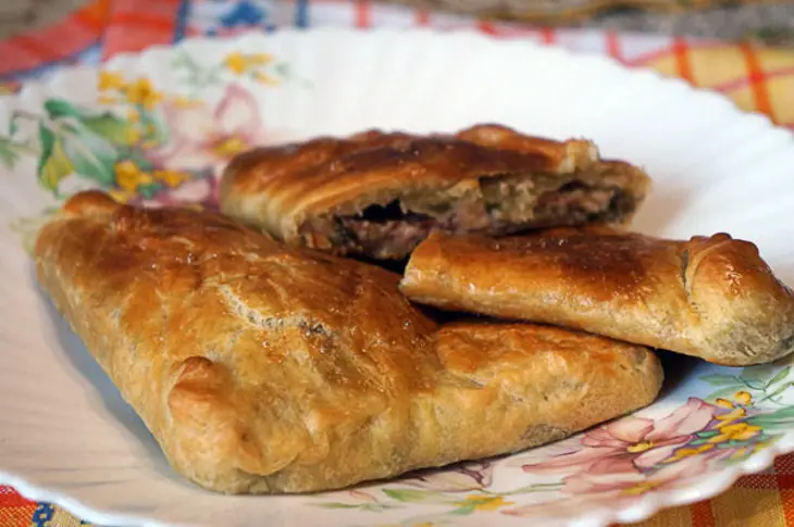 Пирожки с фасолью и сыром: шаг 7