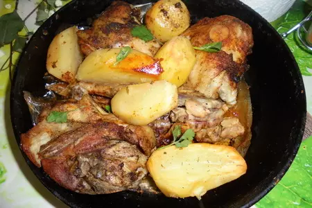 Запеченные куриные бедрышки с картофелем: шаг 5