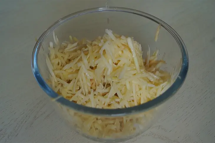 Невероятная вкуснятина к чаю | сладкие конвертики из лаваша: шаг 2
