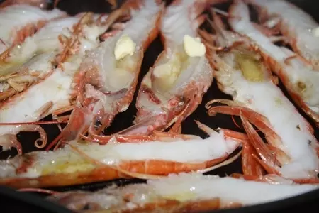 "сливочные" лангустины с соусом песто: шаг 6