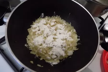 Французский луковый суп по-деревенски: шаг 6