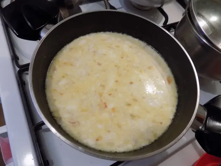 Французский луковый суп по-деревенски: шаг 8