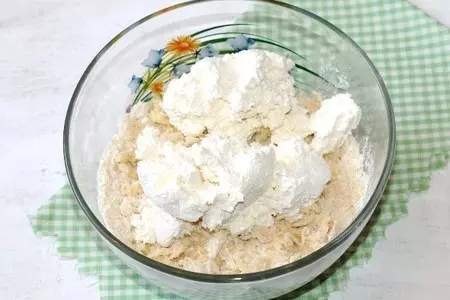 Сливочно-творожный рулет с фруктовой начинкой: шаг 4