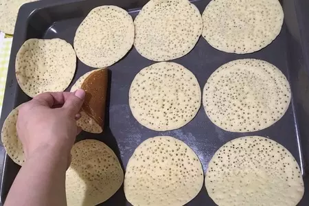 Треугольные блинчики с сыром и грибами: шаг 6