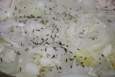 Французский луковый тарт писсаладьер (pissaladiere): шаг 9