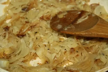 Французский луковый тарт писсаладьер (pissaladiere): шаг 10