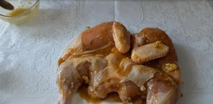 Курица в рукаве в медово-горчичном соусе: шаг 2