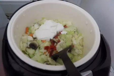 Капуста тушёная в сливочном масле и сметане.: шаг 6