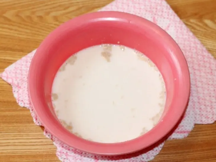 Калач "подкова" с грибами и курицей: шаг 1