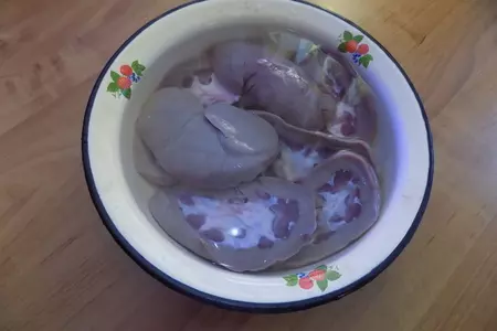 Свиные почки в сливочном соусе.: шаг 2