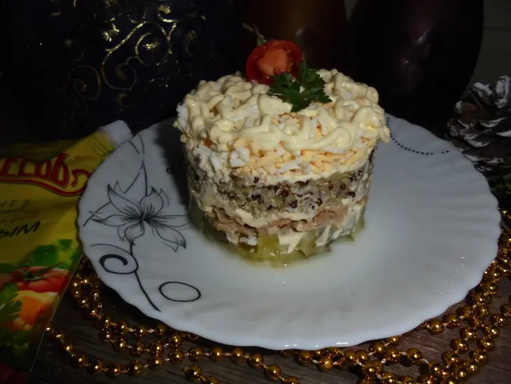 Салат с киноа и тунцом: шаг 6