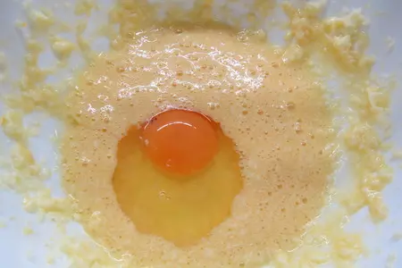 Творожный пирог с яблоками и кокосовой карамелью: шаг 2