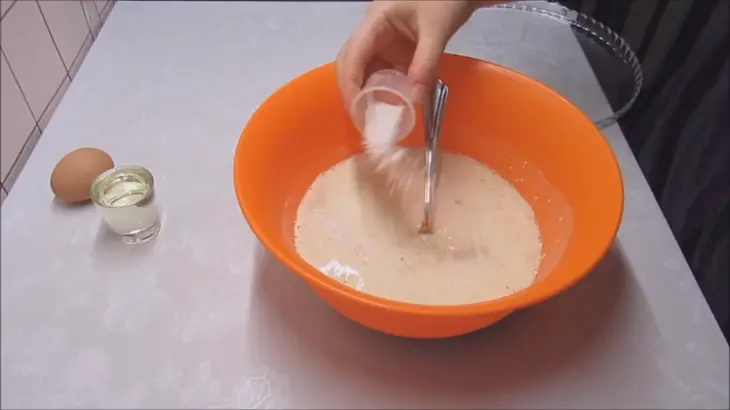 Луковый хлеб в духовке: шаг 2