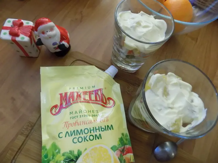 Крабовый салат с апельсином: шаг 4