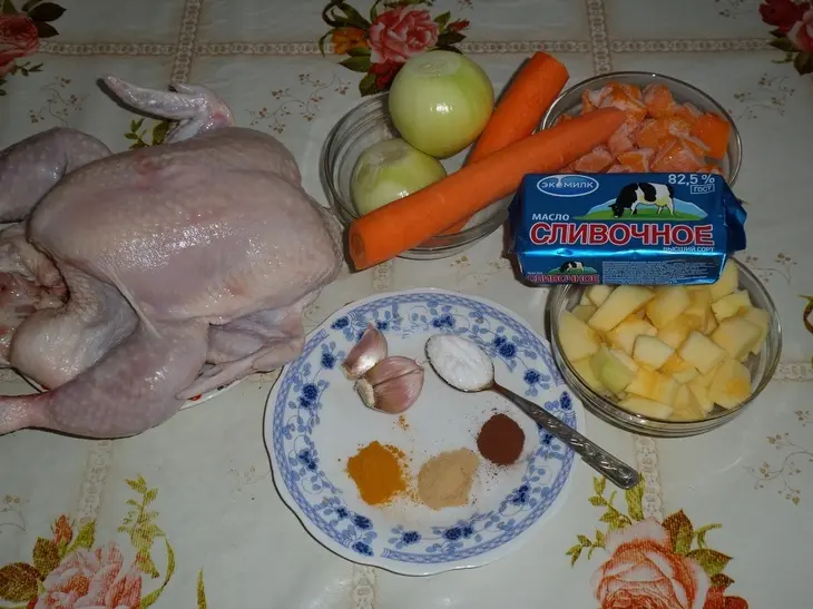 Запеченная фаршированная курочка: шаг 1