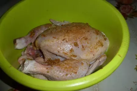 Запеченная фаршированная курочка: шаг 3