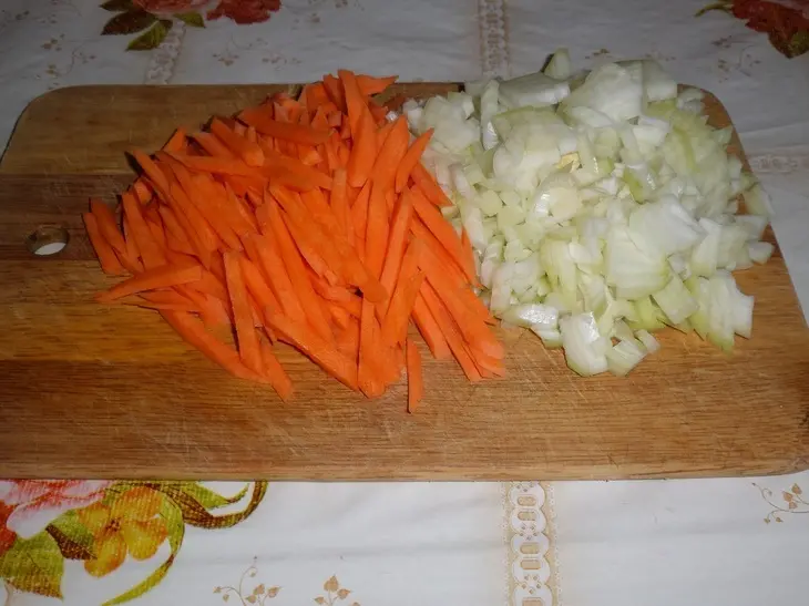 Запеченная фаршированная курочка: шаг 4