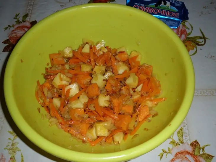 Запеченная фаршированная курочка: шаг 9