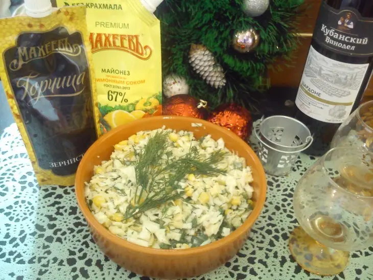 Салат с капустой, кукурузой и сыром: шаг 6
