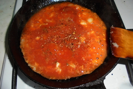 Запеченные свиные ребрышки с томатно-сливочным соусом и салатом из краснокочанной капусты с топинамбуром: шаг 5