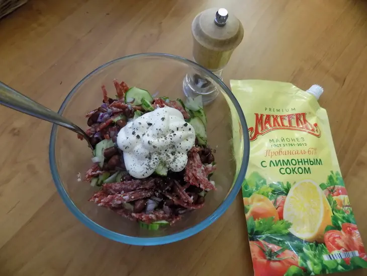 Фасолевый салат с яичным блином: шаг 2