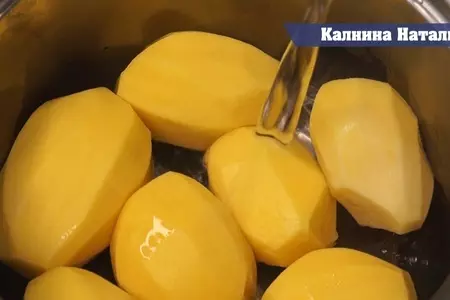 Лепешки  на кефире: шаг 1