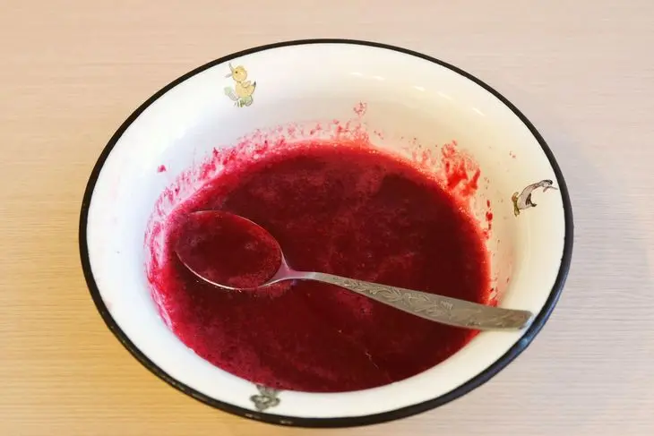 Булочки с начинкой из клюквы: шаг 6