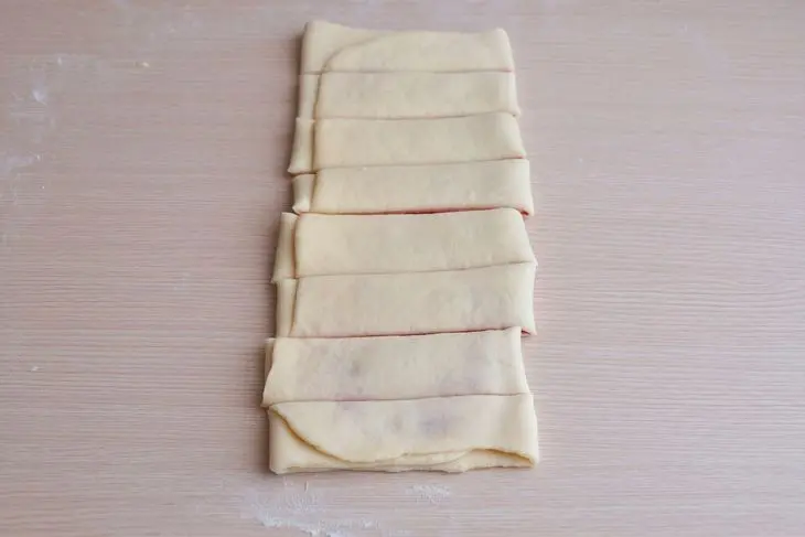 Булочки с начинкой из клюквы: шаг 10