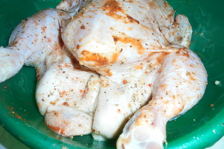 Курица в чесночном маринаде с айвой: шаг 1