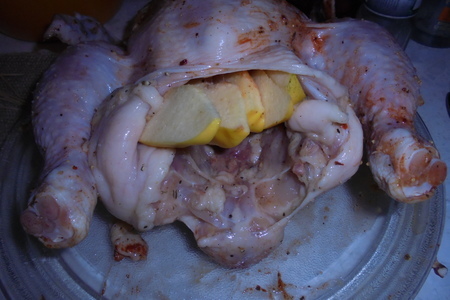 Курица в чесночном маринаде с айвой: шаг 4