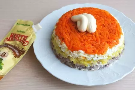 Салат с сельдью "фаворит": шаг 13