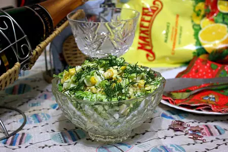 Салат из пекинской капусты с сыром и кукурузой: шаг 6