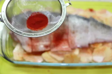 Карп с картофелем под масляной корочкой: шаг 5
