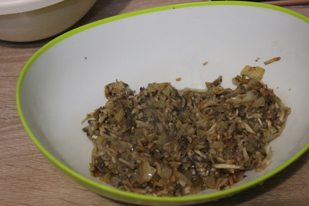 Куриные грудки в чесночном маринаде под сырно - грибной шубкой: шаг 4