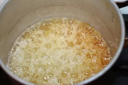 Фруктовый пирог в карамельной заливке: шаг 3