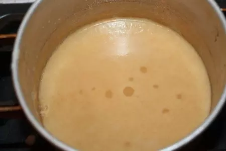 Фруктовый пирог в карамельной заливке: шаг 4