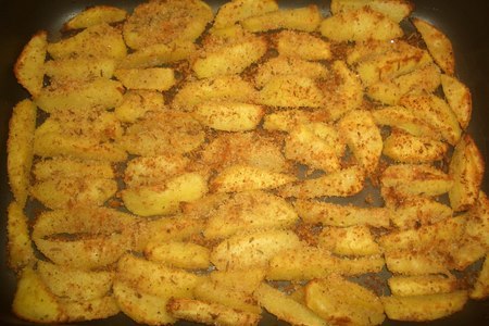 Запеченный картофель в сухарях: шаг 1