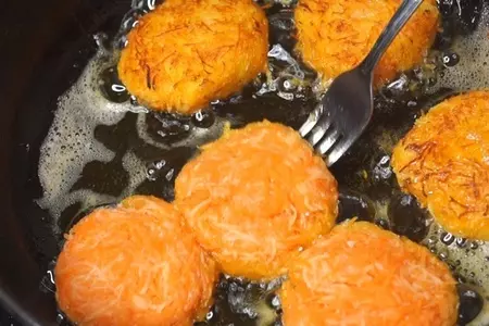 Драники с морковью: шаг 3
