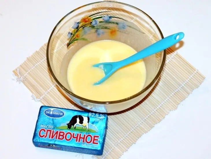 Пирог с джемом, безе и шоколадом "муравейник": шаг 6