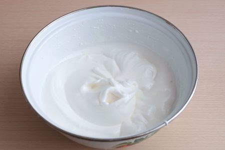Кекс молочный с черносливом: шаг 1